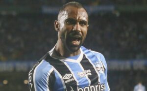 galdino está perto do futebol japonês e lucro do grêmio na operação é revelado