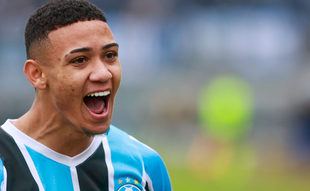 r$ 122,5 milhões: grêmio aceita vender gustavo nunes e brentford ing é mais um europeu com oferta recusada