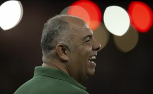 flamengo perde marcos antônio para são paulo e braz começa busca por outro volante 