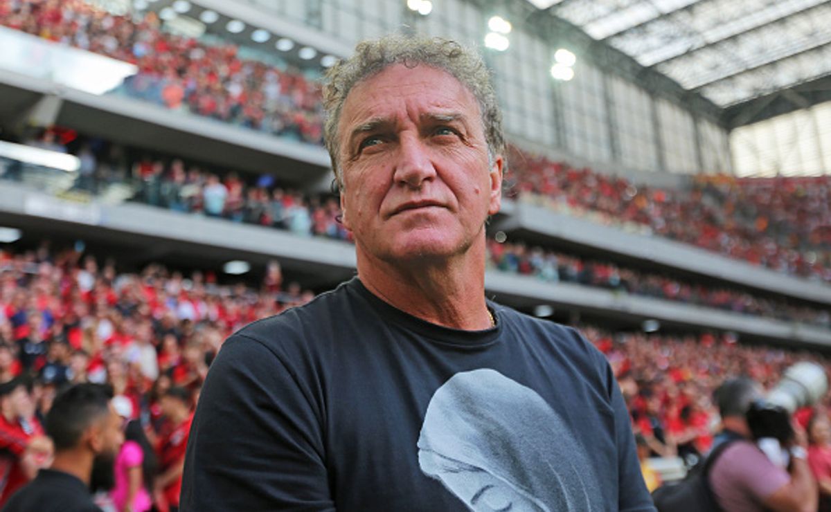 novo técnico do internacional: cuca para a vaga de eduardo coudet é descartado  