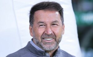 pagou: augusto melo quita dívida com fgts dos funcionários e acerta salários com todos