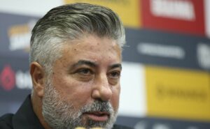 gallo exige obrigação de compra e atacante tem saída do santos vetada