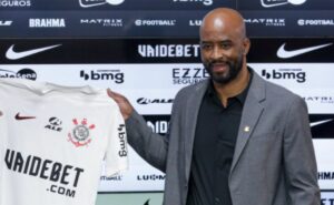 corinthians está fechando novo patrocínio máster de r$ 310 milhões até 2026