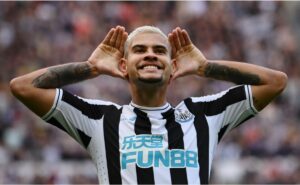 manchester city pode oferecer dois jogadores para contratar bruno guimarães