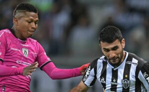 santos aprova a contratação do atacante billy arce, de 25 anos