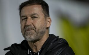 r$ 57 milhões: augusto melo fecha plano com esporte da sorte e ‘vale reforço’ tem regra no corinthians