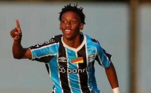 r$ 122 milhões: chelsea e grêmio encaminham termos para negócio por gabriel mec