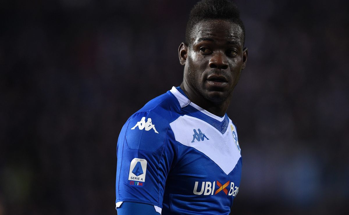 r$ 2 milhões de salário pesam e corinthians prefere desistir da contratação de balotelli