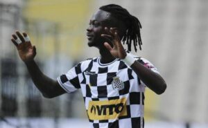 na mira do santos de carille, o atacante de gâmbia é filho de ídolo do sevilla. conheça mais sobre yusupha nije: