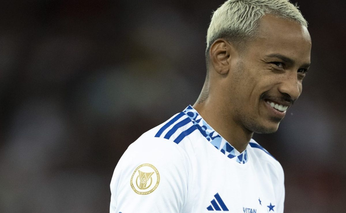 matheus pereira perde gol incrível na vitória do cruzeiro contra grêmio