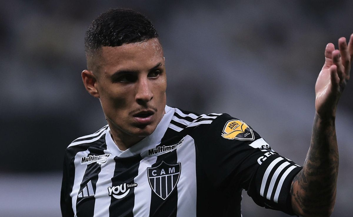 milito define se guilherme arana enfrentará o corinthians após lateral retornar de suspensão