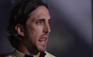 suspenso: zubeldía é suspenso em lance polêmico em empate do são paulo