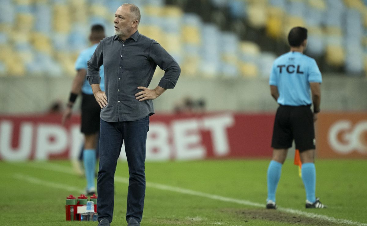 mano menezes lamenta falta de tempo para treinar no fluminense