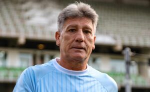 grêmio de renato gaúcho pode contar com estreia de três jogadores contra o corinthians