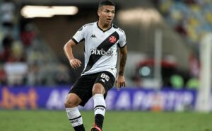 vasco tem dois dos três jogadores melhores em desarmes do campeonato brasileiro
