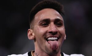 gustavo mosquito rescinde contrato com o corinthians; santos tem interesse no atacante