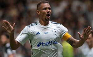cruzeiro: sem zé ivaldo, seabra conta com retorno de meia e traz novidade na zaga