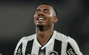 análise: retorno de cuiabano trás mais profundidade para o botafogo