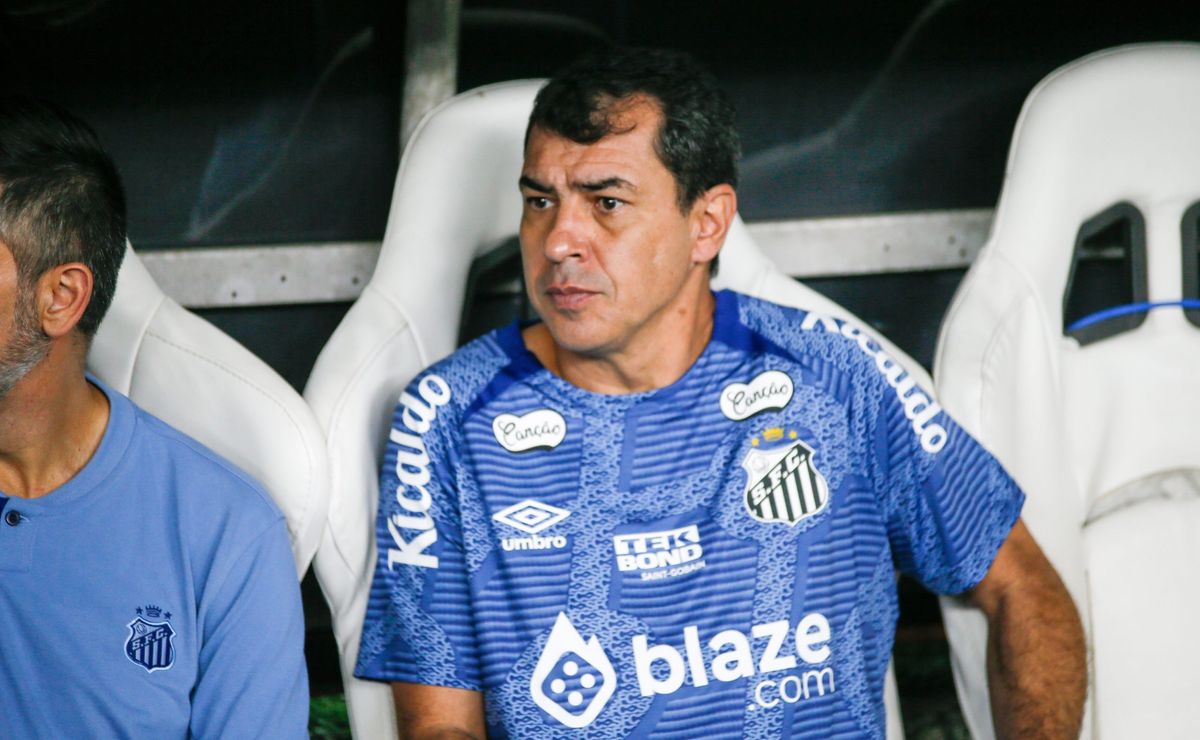 corinthians dá solução ao santos por multa rescisória de fábio carille