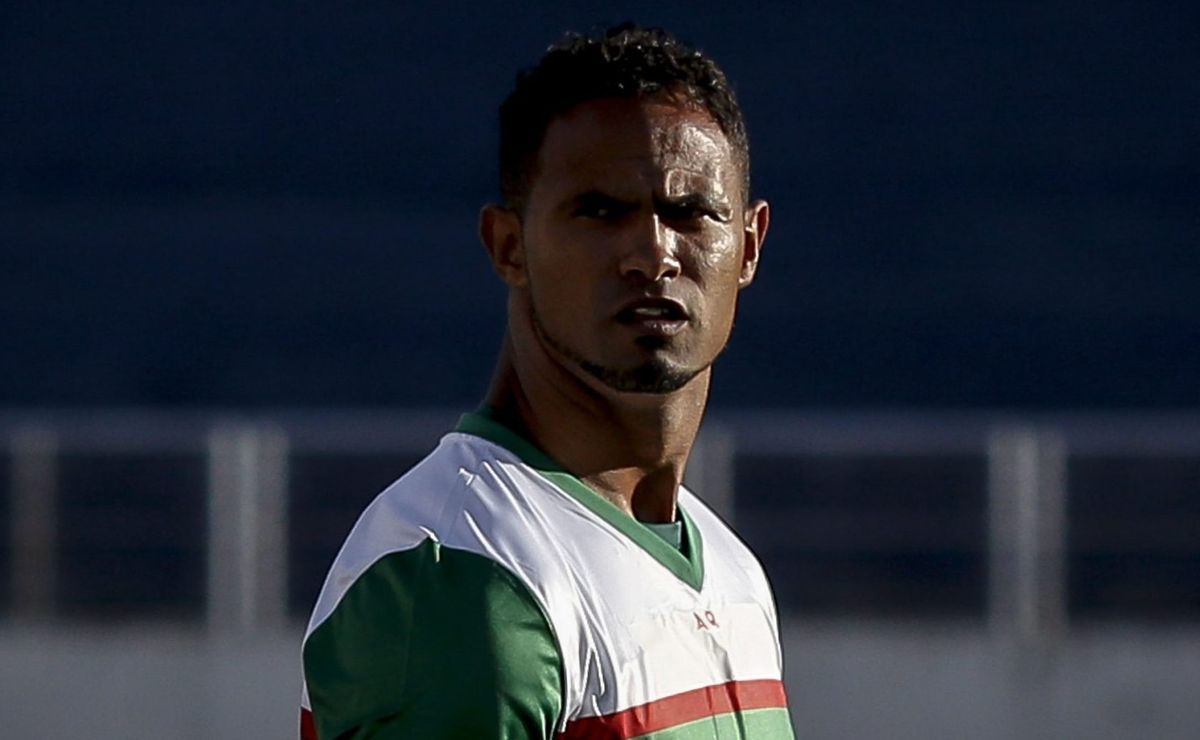 filho do goleiro bruno é dispensado pelo athletico pr e motivo repercute na torcida do flamengo