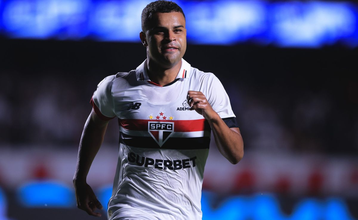 alisson brilha na partida contra o palmeiras, segundo pesquisa