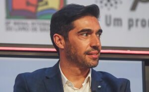 abel ferreira toma decisão para surpreender flamengo na copa do brasil e define estratégia