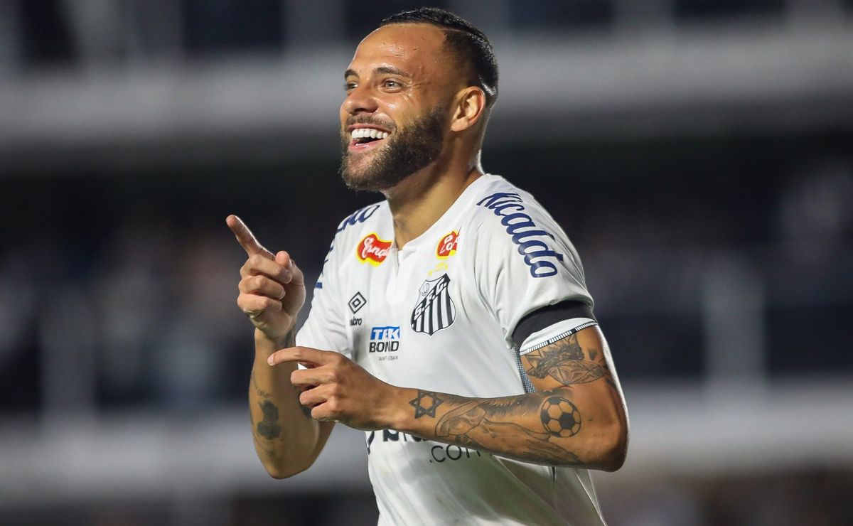 guilherme tem sido decisivo para o santos na série b com gols e assistências