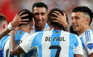 antes de balotelli, corinthians tentou a contratação de di maria; outro buscado foi cavani