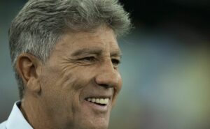 grêmio de renato gaúcho receberá mais de r$ 3 milhões pela classificação para as oitavas da copa do brasil