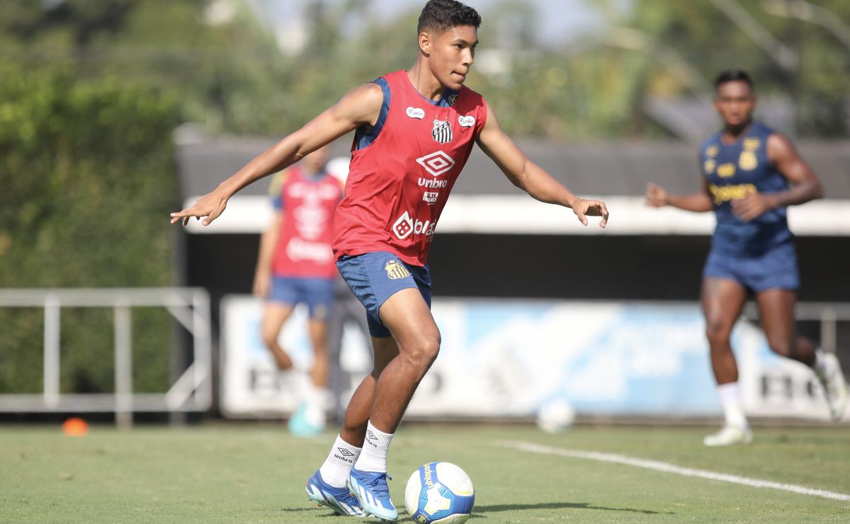 vinicius balieiro é reintegrado ao santos e gera dúvida sobre futuro