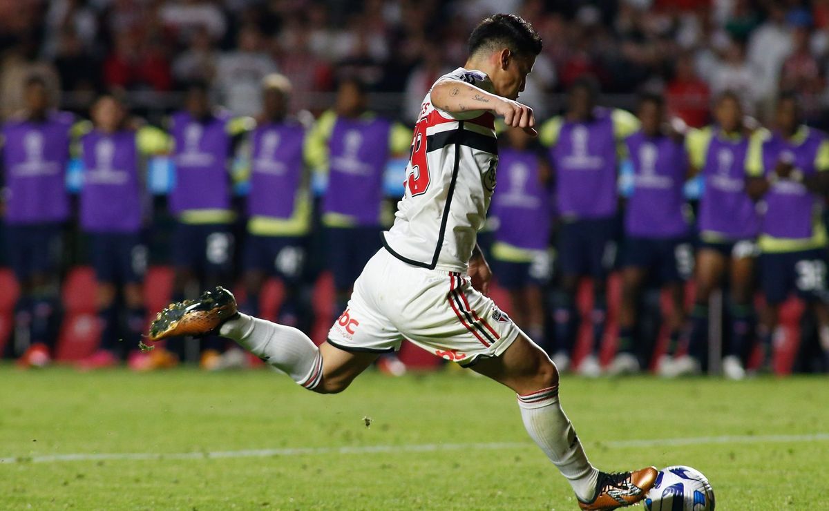 em 1 ano james rodríguez participou de apenas 2 gols com a camisa do são paulo