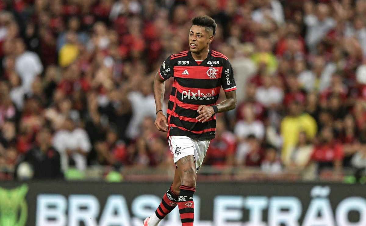 tite é informado sobre tratamento intensivo de bruno henrique no flamengo