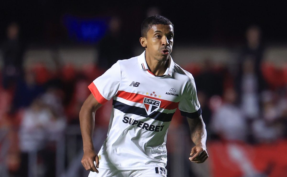 luiz gustavo se destaca pelo são paulo na copa do brasil e gera repercussão: “comendo a bola“
