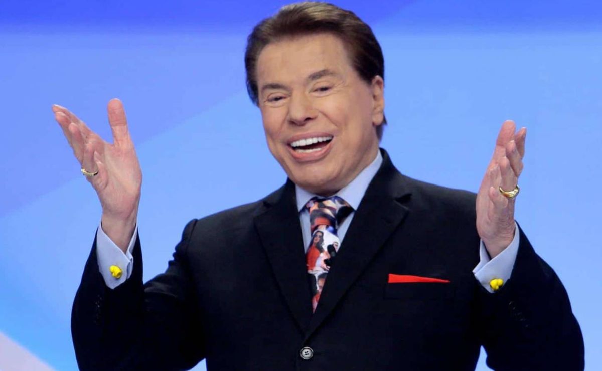 "agradecemos o carinho"; sbt confirma internação de silvio santos após negar informação