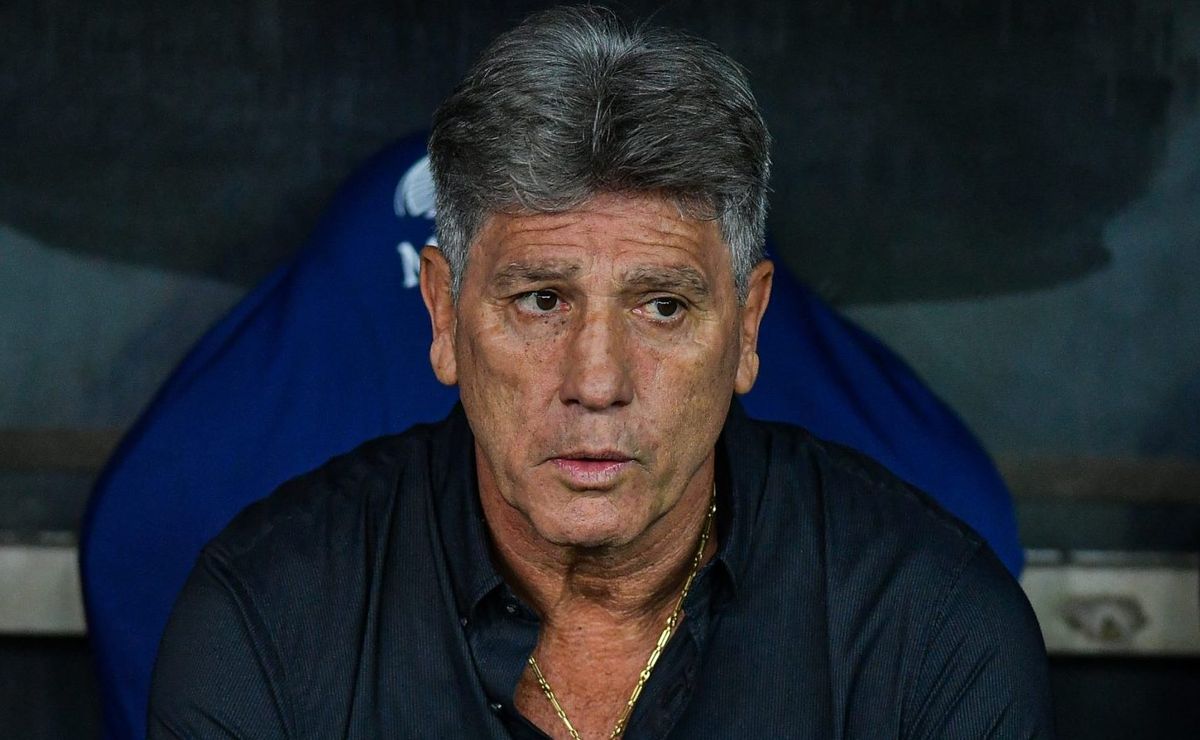 medalhão pede para ir embora do grêmio de renato e está de saída