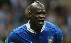 balotelli no corinthians: casagrande expõe problema grave em contratação: “vai chamar atenção de forma cômica”