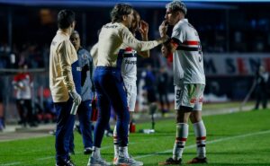 com as eliminações de brasil e venezuela da copa américa, são paulo pode ter rafael e ferraresi contra o atlético mg