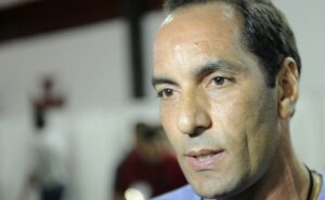 vasco tem chance de libertadores e título na copa do brasil, diz edmundo: "eu acredito"