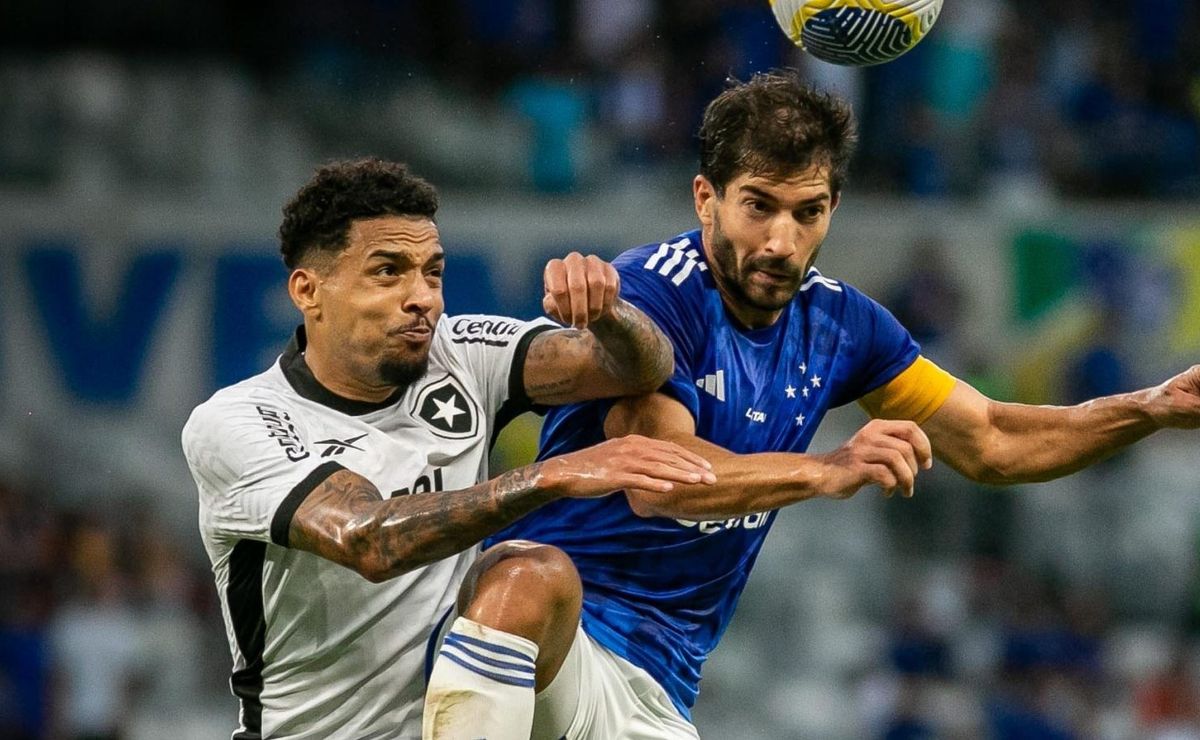 o cruzeiro leva vantagem sobre o botafogo na história do confronto