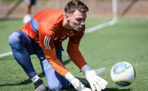 seabra aprova, gabriel grando e +6 jogadores estão de saída do cruzeiro