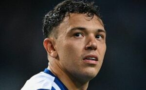 pepê faz grêmio perder r$ 22 milhões com proposta recusada do porto