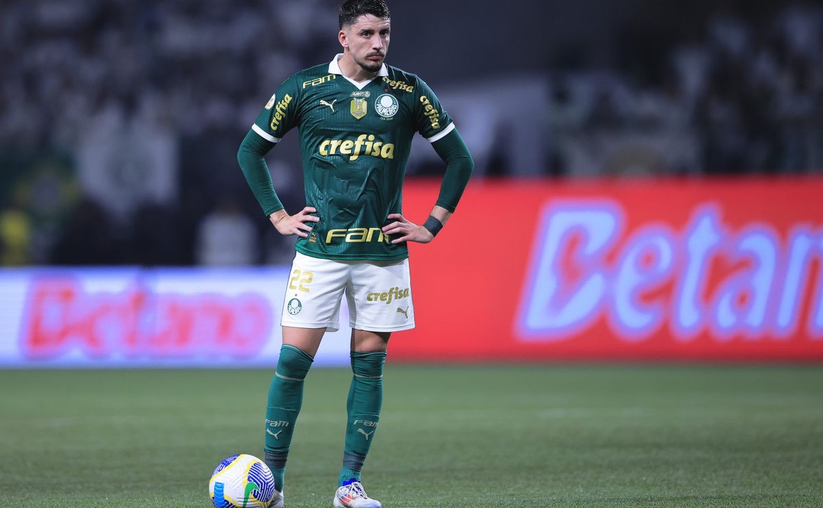 desfalque de piquerez: cirurgia no joelho complica temporada do palmeiras