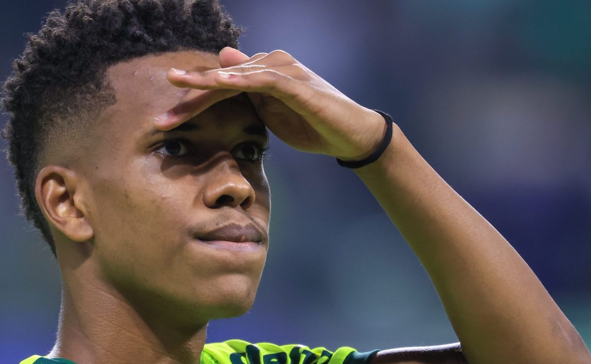 reação da web: torcida do palmeiras elogia partida de estêvão