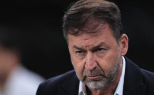 grupo city faz contato e augusto melo pode ver chegada de michael sendo cancelada no corinthians