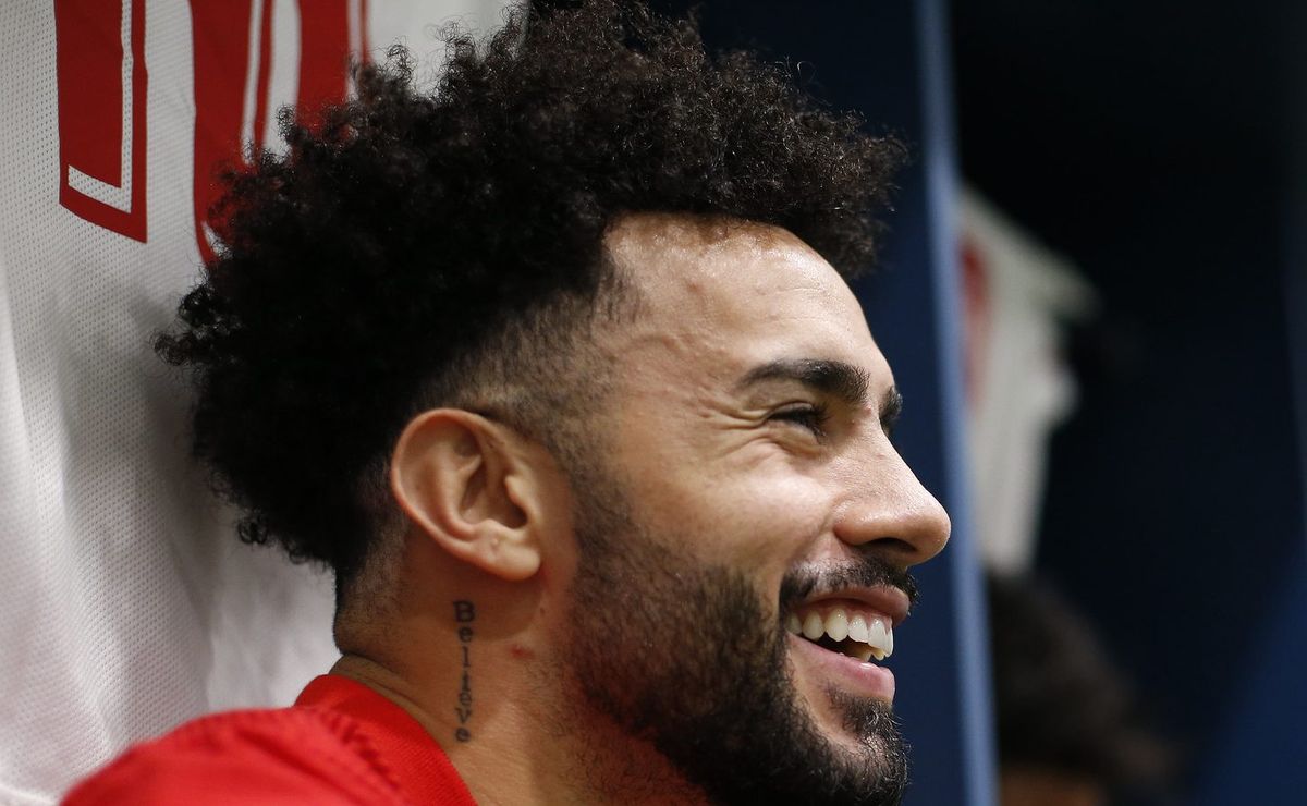 claudinho no flamengo: empresário confirma acordo com zenit e meia será anunciado no crf