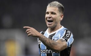 grêmio acerta compra de soteldo e quer transformar camisa 7 em ídolo 