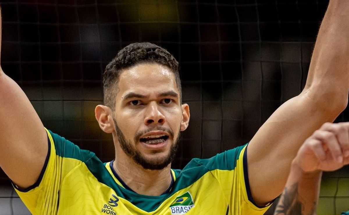 vôlei: sem estar convocado, judson é novidade no embarque da seleção brasileira a paris