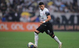 torcida do corinthians perde a paciência com romero após jogo contra vasco