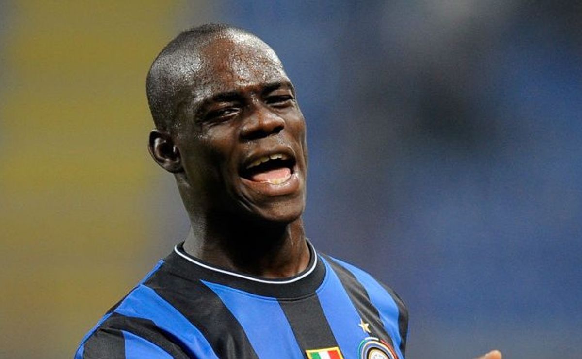 balotelli pode ser bancado por empresa que negocia patrocínio máster no corinthians