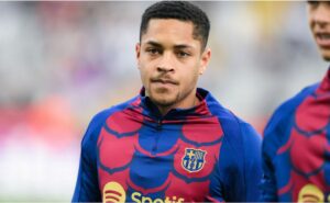 dúvida no barcelona, vitor roque recebe conselho de lewandowski: "tem talento"